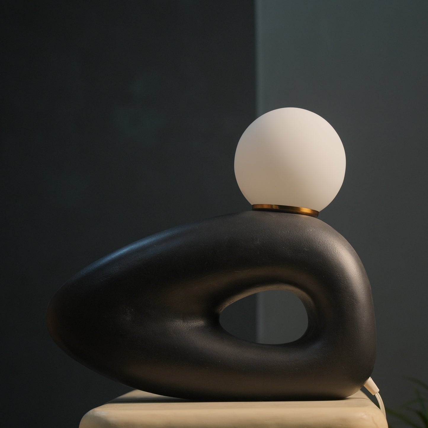 Cobble Table Lamp